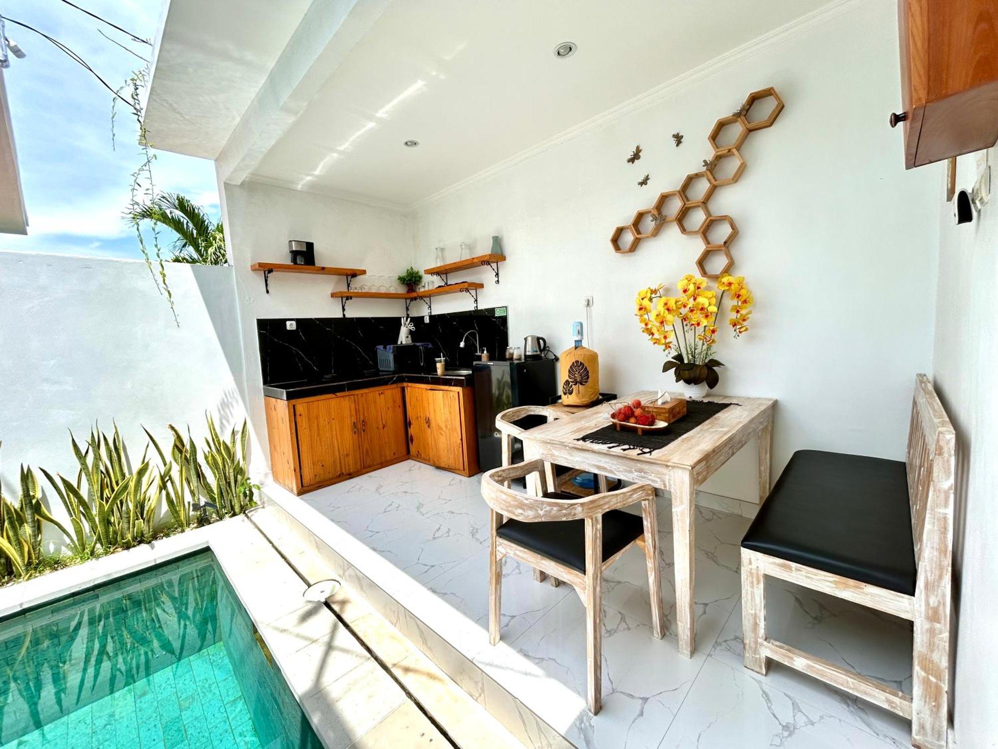 Rumah Lebah Seririt *